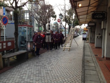 小笠　若鳶会様梯子のり